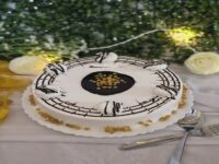 Choco Butterscotch – A delightful fusion of chocolate sponge and butterscotch cream layers.