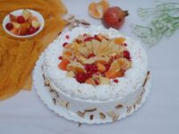 Fruit – Fresh fruit-loaded cake with light cream and seasonal fruit toppings.