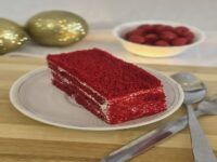 Red Velvet Pastry,Red velvet sponge with smooth cream cheese frosting 80-100gms